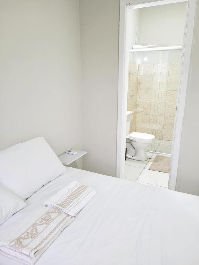 Sobrado 6 Amplo E Confortavel Em Condominio Corumba Ngoại thất bức ảnh